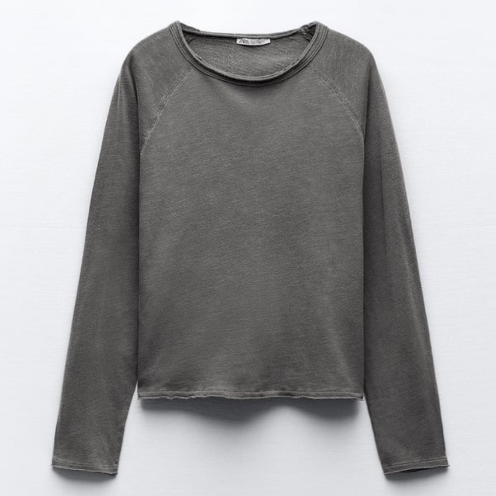 VINTAGE LOOK LONG SLEEVE T-Shirt